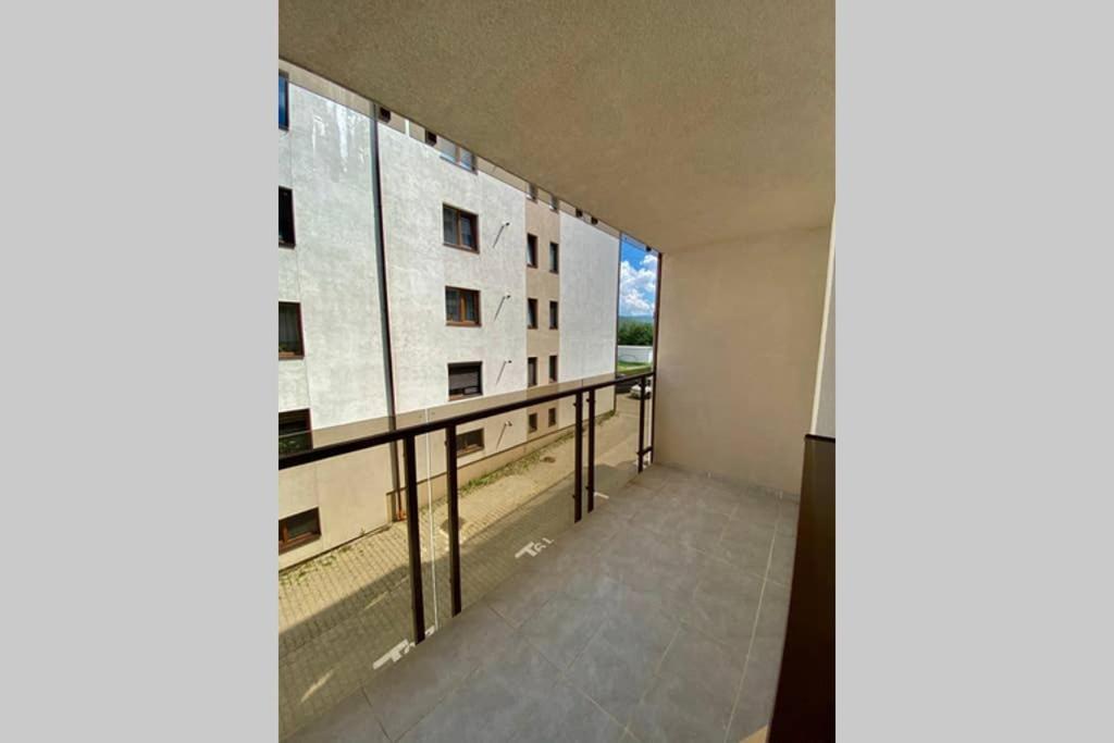 Floreşti Cozy Modern One Bedroom מראה חיצוני תמונה